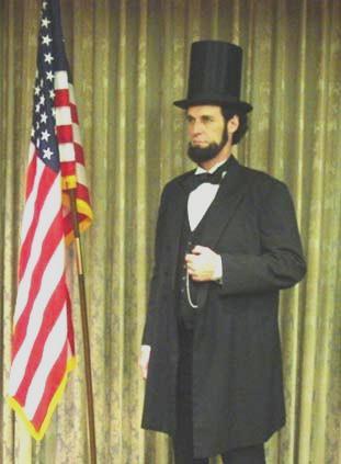 Dennis Boggs presents President LIncoln at Volunteer State Community College